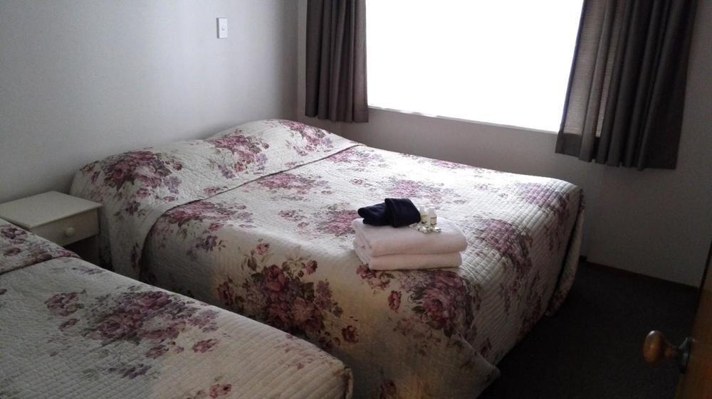 Browns Bay Olive Tree Motel & Apartment Okura Bush Esterno foto
